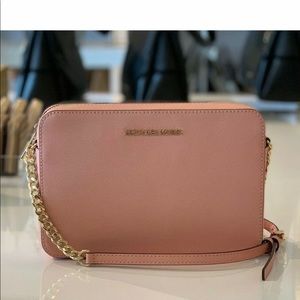 Michael Kors jet set cross body